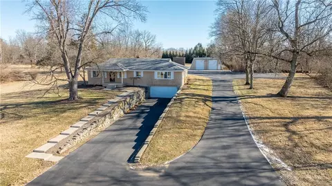 310 S Diamond Mill Rd, Clayton, OH 45315
