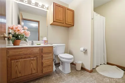 Bath - 1711 Pinehurst Dr, Springfield, OH 45502 photo 1 of 2