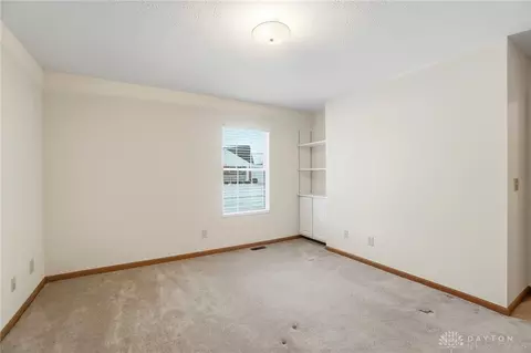 Bedroom - 1711 Pinehurst Dr, Springfield, OH 45502 photo 5 of 6