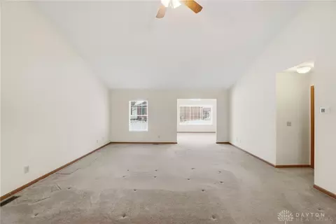 Living - 1711 Pinehurst Dr, Springfield, OH 45502 photo 2 of 6