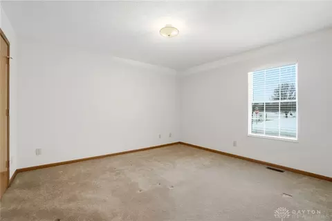 Bedroom - 1711 Pinehurst Dr, Springfield, OH 45502 photo 4 of 6