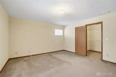 Bedroom - 1711 Pinehurst Dr, Springfield, OH 45502 photo 2 of 6