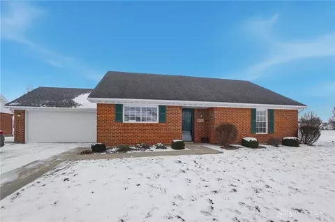 1711 Pinehurst Dr, Springfield, OH 45502