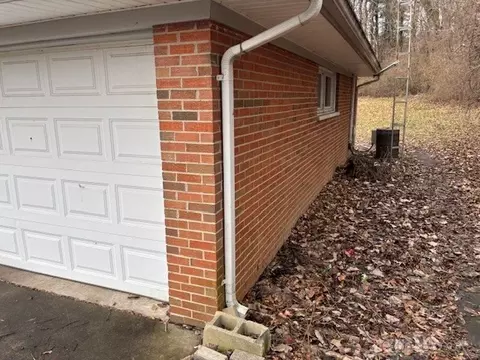 2743 Ironwood Dr, Springfield, OH 45504 photo 2