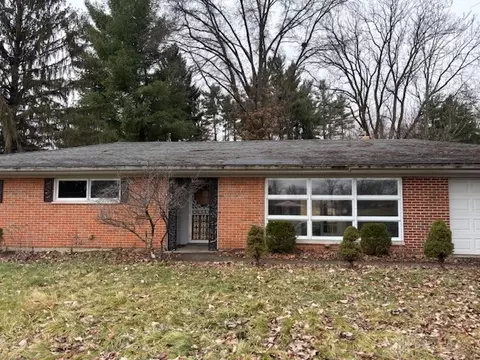 2743 Ironwood Dr, Springfield, OH 45504