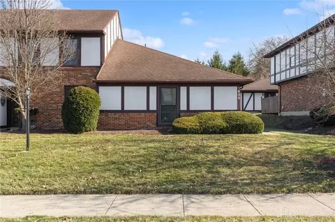 5606 Cobblegate Dr, Dayton, OH 45449