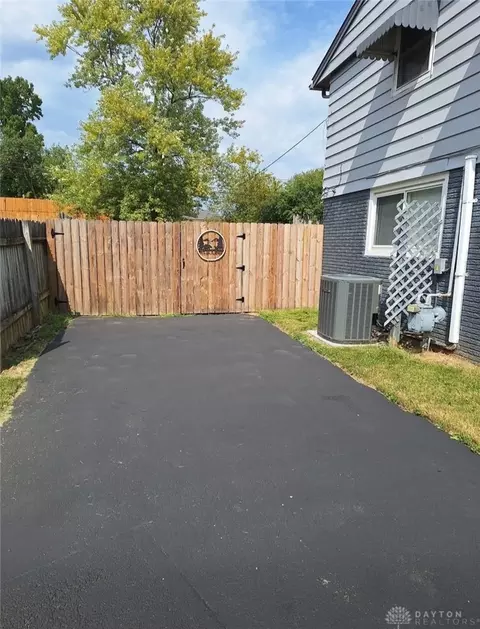 Exterior - 6788 Ginger Ave, Enon, OH 45323 photo 3 of 12