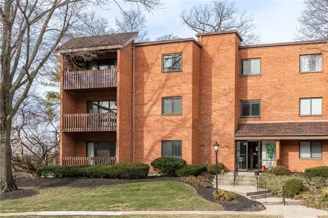 3285 Southdale Dr #4, Kettering, OH 45409