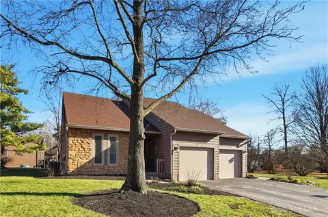 10432 Hickory Point Dr, Blue Ash, OH 45242