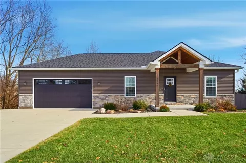 1060 Lytle Rd, Waynesville, OH 45068