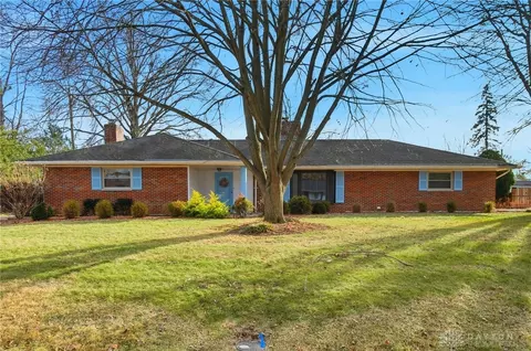 200 Cardigan Rd, Dayton, OH 45459