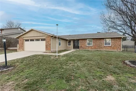 2096 Sierra Trl, Xenia, OH 45385
