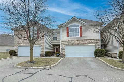 6991 Salon Cir, Huber Heights, OH 45424