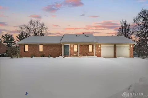 1573 Orchard Valley Dr, Milford, OH 45150