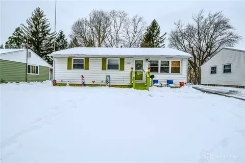 1585 Larchwood Dr, Dayton, OH 45432