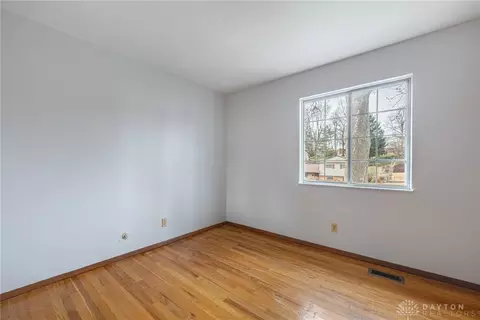 Bedroom - 844 Cascade Dr, Riverside, OH 45431 photo 1 of 8