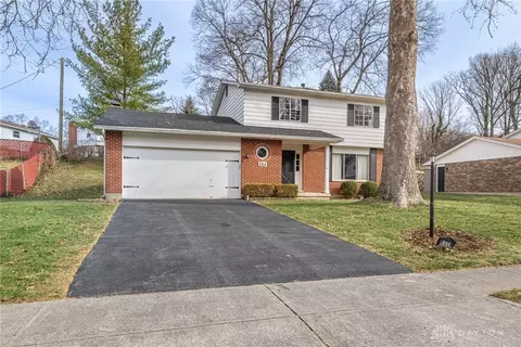 Exterior - 844 Cascade Dr, Riverside, OH 45431 photo 3 of 4