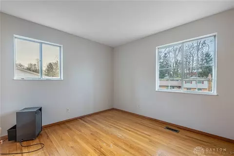 Bedroom - 844 Cascade Dr, Riverside, OH 45431 photo 5 of 8