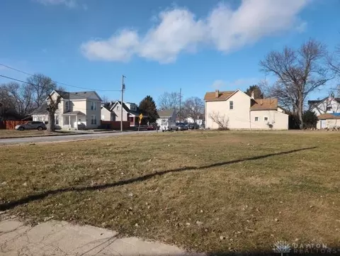 2101 E 4th St, Dayton, OH 45403