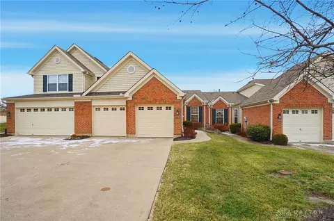 Exterior - 2002 Commons Cir, Batavia, OH 45103 photo 2 of 12