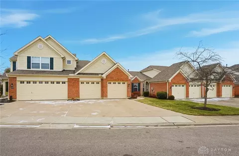 Exterior - 2002 Commons Cir, Batavia, OH 45103 photo 5 of 12