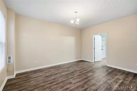 Living - 2002 Commons Cir, Batavia, OH 45103 photo 6 of 6
