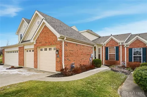 Exterior - 2002 Commons Cir, Batavia, OH 45103 photo 3 of 12