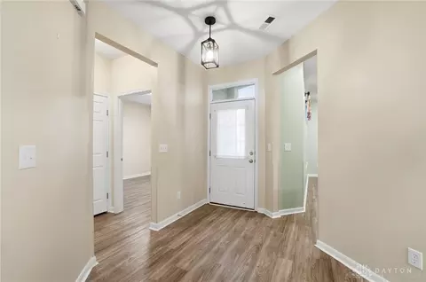 Entry Way - 2002 Commons Cir, Batavia, OH 45103 photo 1 of 2