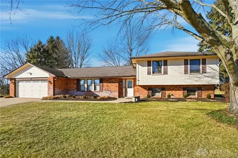 205 Elmwood Pl, Dayton, OH 45440