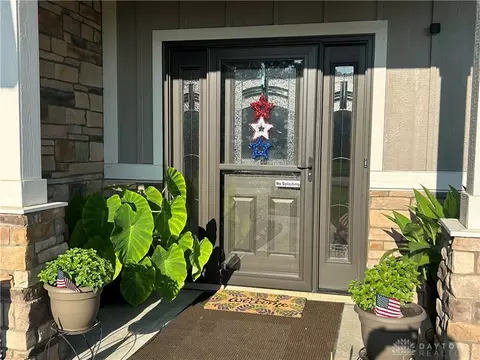 Exterior - 3338 Turtle Shell Dr, Dayton, OH 45414 photo 3 of 14
