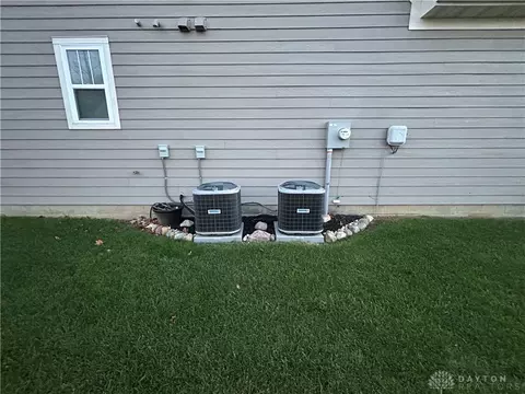 Exterior - 3338 Turtle Shell Dr, Dayton, OH 45414 photo 9 of 14
