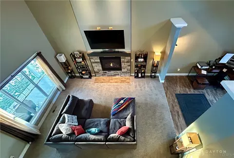 Living - 3338 Turtle Shell Dr, Dayton, OH 45414 photo 6 of 7