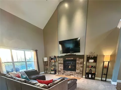 Living - 3338 Turtle Shell Dr, Dayton, OH 45414 photo 5 of 7