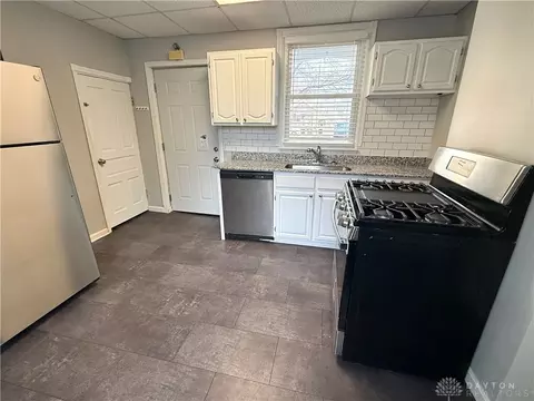 Kitchen - 1401 Jefferson Ave, Reading, OH 45215 photo 1 of 3
