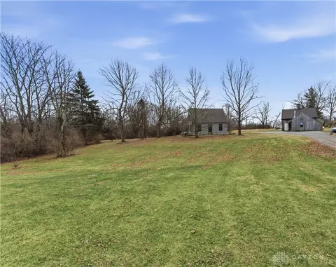 680 Bischoff Rd, New Carlisle, OH 45344