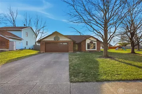 1210 Charleston Ct, Troy, OH 45373