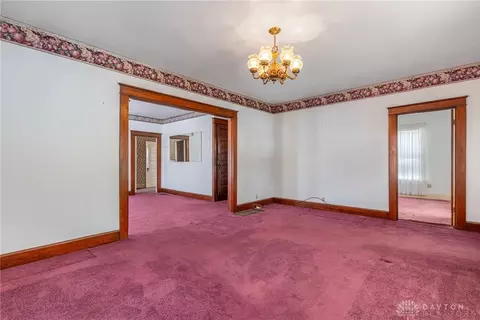 Living - 657 E 2nd St, Franklin, OH 45005 photo 1 of 4