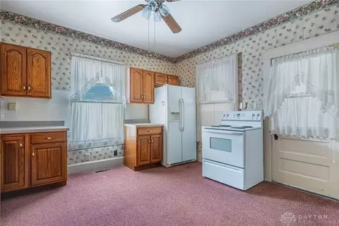 Kitchen - 657 E 2nd St, Franklin, OH 45005 photo 1 of 2