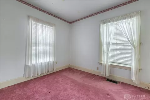 Bedroom - 657 E 2nd St, Franklin, OH 45005 photo 5 of 8