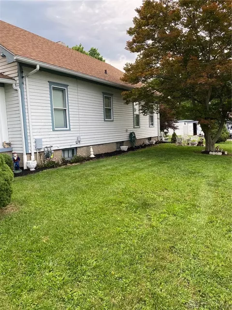 Exterior - 657 E 2nd St, Franklin, OH 45005 photo 11 of 11