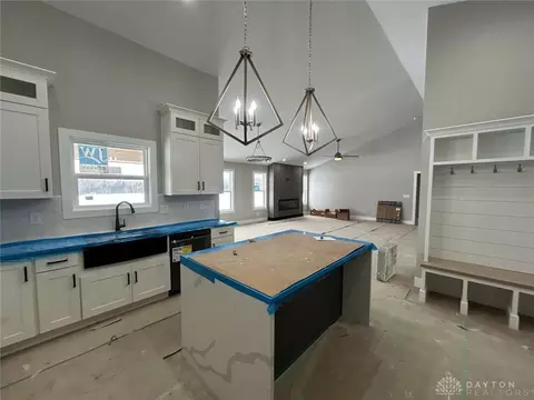 Kitchen - 45 Copperhead Trl, Springboro, OH 45066 photo 4 of 5