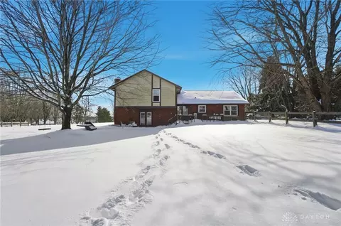 2752 Harlan Rd, Waynesville, OH 45068