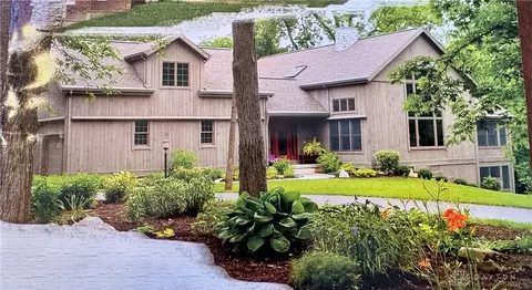 249 Hickory Meadows Ln, Lebanon, OH 45036