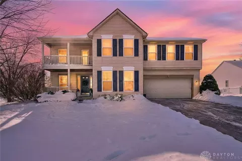 7 W Long Meadow Dr, Springboro, OH 45066