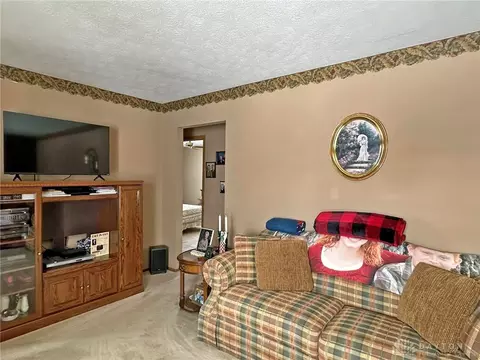 1136 Foxboro Rd, Springfield, OH 45503 photo 6