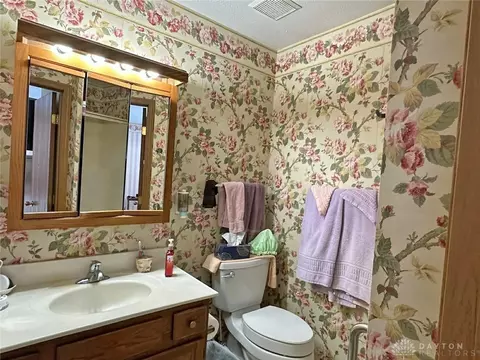 1136 Foxboro Rd, Springfield, OH 45503 photo 21