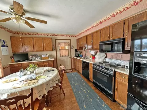 1136 Foxboro Rd, Springfield, OH 45503 photo 9