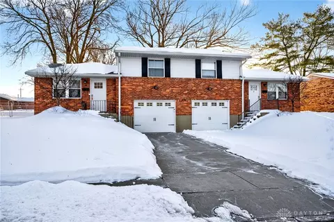816 Hartz Dr, Lebanon, OH 45036