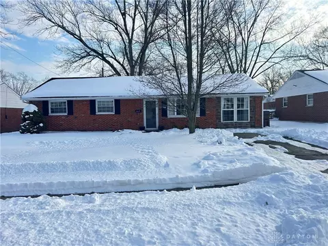 517 San Bernardino Trl, Englewood, OH 45322