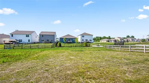 Exterior - 77 Great Horned Dr, Oxford, OH 45056 photo 3 of 4